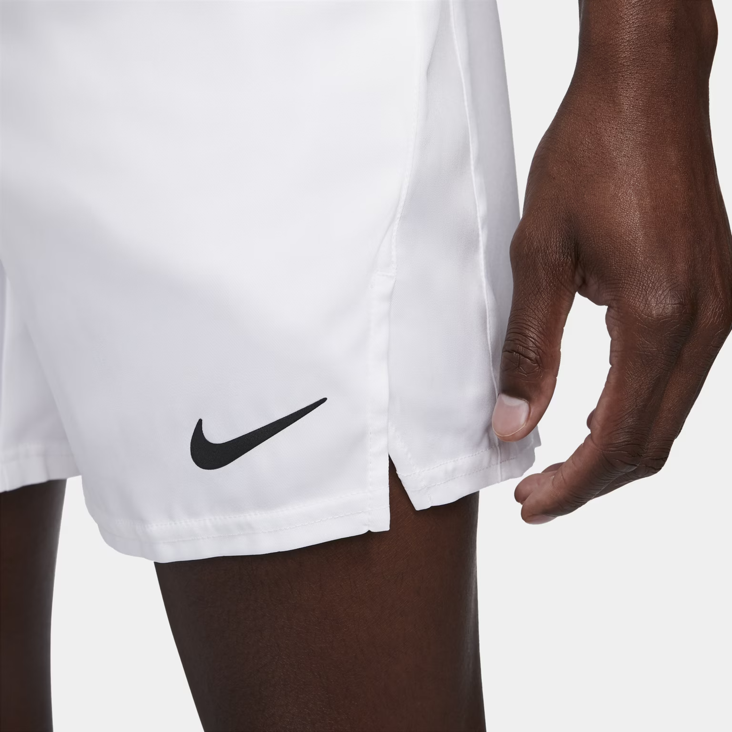 ASIAKASPALAUTUS - NIKE miesten shortsit (M)